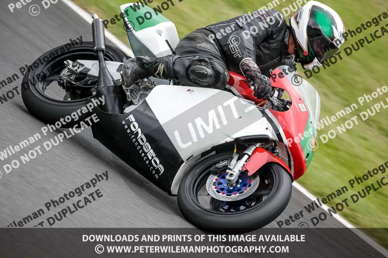 cadwell no limits trackday;cadwell park;cadwell park photographs;cadwell trackday photographs;enduro digital images;event digital images;eventdigitalimages;no limits trackdays;peter wileman photography;racing digital images;trackday digital images;trackday photos